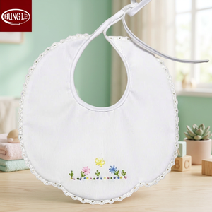 Joli bavoir décoré avec des lacets de coton et une broderie florale à la main et des nœuds français-Fabriqué par Hung Le Garment Vietnam - Product Image 3