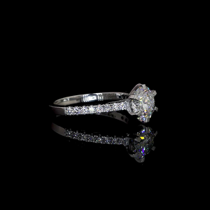 Anillo de diamante Spark Lab clásico Ajuste de punta de corte redondo Oro de 14K 18K - Product Image 2