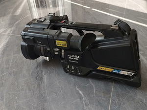 Good Condition Used Camcorder Panasonics HC-MDH2 21x Zoom Lens 1080P Corporate Training / Education Camera - Product Image 3
