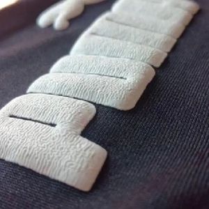 เสื้อถักคุณภาพสูง ผ้าฝ้าย 100% สไตล์หรูหราสำหรับผู้หญิง แบบสั่งทำพิเศษ ทรงโอเวอร์ไซส์ ปักลายพิมพ์น่ารัก สไตล์ฤดูร้อน โลโก้ คอกลม แขนสั้น - Product Image 4