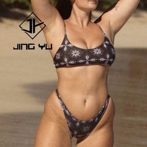 Ensemble de maillot de bain imprimé en polyester durable personnalisé, micro bikini plissé de haute qualité OEM, vêtements de plage de luxe - Product Image 5