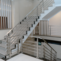 Poteaux Extérieurs en Aluminium et Panneaux de Clôture Métallique avec Conception Antirouille, Clôture d'Intimité, Poteaux de Clôture en Aluminium et Panneaux de Portail