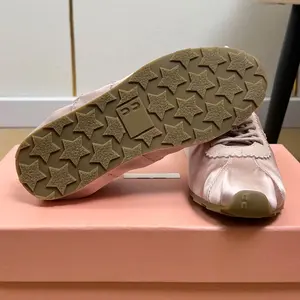 <span class=keywords><strong>Zapatillas</strong></span> deportivas <span class=keywords><strong>de</strong></span> satén Plume para mujer, <span class=keywords><strong>zapatillas</strong></span> <span class=keywords><strong>de</strong></span> bailarina <span class=keywords><strong>de</strong></span> diseño, <span class=keywords><strong>zapatillas</strong></span> planas casuales <span class=keywords><strong>de</strong></span> <span class=keywords><strong>ballet</strong></span>, forro <span class=keywords><strong>de</strong></span> tela, suela con estampado <span class=keywords><strong>de</strong></span> estrellas. - Product Image 3