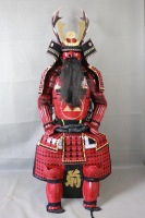 Tam Set Demir Samuray Yoroi Zırhı Oymalı 3D Altın Desenli Miğfer Göğüs Plakası Büyük Geyik Boynuzu Maedate Kabuto Giyilebilir Japon