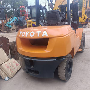 Chariot élévateur à palettes TCM FD50 d'occasion, moteur diesel 10 tonnes, 4 roues motrices, bonne qualité, prix raisonnable - Product Image 3