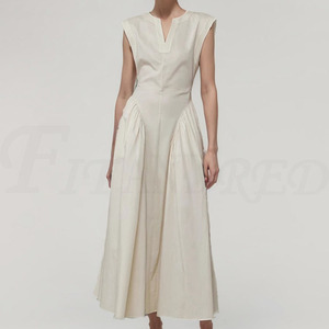 Feienrui Robe plissée sans manches à taille définie-Style minimaliste de créateur indépendant - Product Image 1