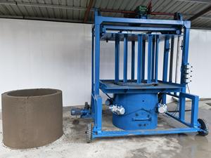 La máquina para fabricar tuberías de drenaje de alcantarilla de hormigón prefabricado produce tuberías de drenaje de cemento con un diámetro de 1650mm y una altura de 500mm. - Product Image 3