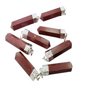 Colgante de Piedra Curativa de Jaspe Rojo Natural Tallado, Gema Pulida en Forma de Lápiz, Joyería Artesanal de Piedra Semipreciosa - Product Image 1