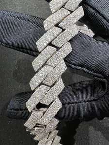 สร้อยคิวบาฮิปฮอปแบบหนา 22 นิ้ว ขนาด 18 มม. ชุบทอง 22k ประดับเพชรโมอิสซาไนต์ เงินแท้ สำหรับทุกเพศ - Product Image 4