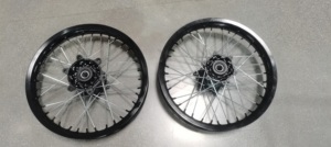 Ensemble de <span class=keywords><strong>roue</strong></span> <span class=keywords><strong>arrière</strong></span>, ensemble de jante <span class=keywords><strong>arrière</strong></span> (2.15*18), Ensemble de jantes en alliage <span class=keywords><strong>arrière</strong></span> (Série 7, 2.15X18, Jantes noires, Roues noires) - Product Image 4