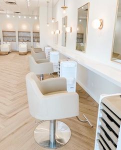 Nouveau fauteuil de salon inclinable en cuir durable, couleur personnalisée, pour la coiffure et le style féminin en salon de beauté et dans le salon. - Product Image 3