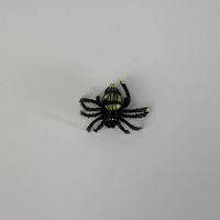 Nouveauté articles 1 PC araignées en plastique réalistes réalité noire araignée jouets Halloween blague accessoire pour Halloween décorations de fête à la maison