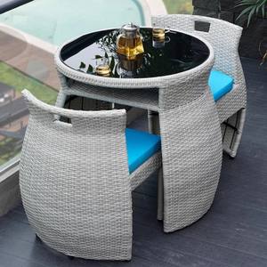 Mobili da esterno personalizzati tavolino in Rattan e due sedie per il tempo libero un tavolo da tre pezzi per balcone o cortile - Product Image 1
