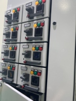 Ensemble d'appareillage basse tension pour la conception extractible de transmission de puissance critique pour l'équipement de distribution d'énergie