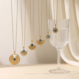 Collar Versátil de Alta Gama con Diseño de Llama Solar y Ojo de Diablo, Cadena de Clavícula de Lujo Ligero, Accesorios de Moda - Product Image 4