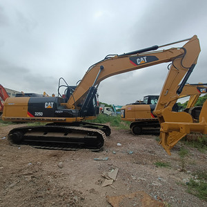 Excavatrice sur chenilles CAT 325D de 25 tonnes avec godet de terrassement d'une capacité de 1,15 m³, modèle d'excavatrice sur chenilles CAT 325D d'occasion - Product Image 2