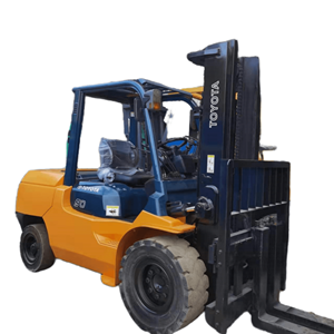 Chariots élévateurs à fourche 5 tonnes diesel d'occasion Chariots élévateurs Toyoto avec pompe manuelle Mât Machines Ateliers de réparation Fabriqué au Japon Bon état Bon marché - Product Image 2