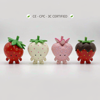 Op maat gemaakte hars aardbeienfiguren schattige fruitfiguren blind box designer speelgoed OEM fabrikant