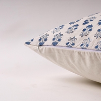 Housse de coussin carrée décorative en coton 100% à motif floral bleu pour canapé et salon, vente en gros