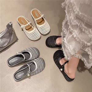 2025 été nouvelle version haute qualité <span class=keywords><strong>argent</strong></span> Style français Baotou demi pantoufle pour les femmes tissé creux respirant Net sandales plates - Product Image 4