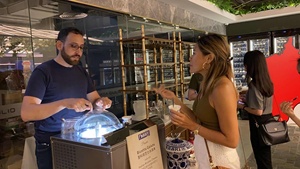 Bảng Top Gelato <span class=keywords><strong>Maker</strong></span> Pro V1 một hương vị CE giấy chứng nhận NSF Gelato máy cho quán cà phê tự động nhỏ thương mại Máy làm kem - Product Image 4