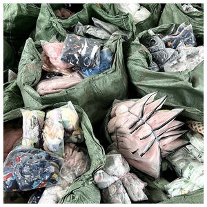 Vente en gros de divers vêtements pour hommes et femmes, liquidation, vêtements pour enfants abordables, adaptés à tous les groupes d'âge - Product Image 6