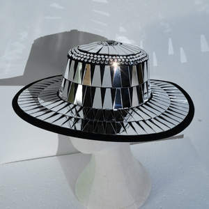 Chapeau en velours pelucheux effet boule disco pour <span class=keywords><strong>femme</strong></span>, orné de miroirs et de strass, à large bord et dessus plat, idéal pour les festivals, les raves, le <span class=keywords><strong>Burning</strong></span> <span class=keywords><strong>Man</strong></span> et les soirées du Nouvel An. - Product Image 4