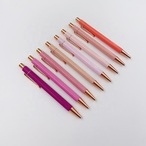 Penne regalo <span class=keywords><strong>a</strong></span> <span class=keywords><strong>sfera</strong></span> con <span class=keywords><strong>penna</strong></span> <span class=keywords><strong>a</strong></span> <span class=keywords><strong>sfera</strong></span> esagonale <span class=keywords><strong>rosa</strong></span> in oro <span class=keywords><strong>rosa</strong></span> di alta qualità con Logo personalizzato insegnante di scuola dell'azienda alberghiera - Product Image 1