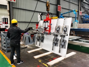 เครื่องยกสุญญากาศสำหรับกระจกและแผ่นหินแกรนิต หินอ่อน สำหรับเคลื่อนย้ายและติดตั้ง รับน้ำหนัก 1000 กิโลกรัม อุปกรณ์ยกแผ่นหิน ได้รับใบรับรองมาตรฐาน CE - Product Image 3