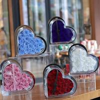Boîte en acrylique en forme de cœur avec roses éternelles préservées faites à la main, très demandée, durable 3-5 ans, pour mariages et fête des Mères