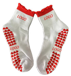 تصميم مخصص مضاد للانزلاق للنساء جوارب رياضية بشعار مخصص لطيف مطرز للجيم واليوغا بيلاتيس قبضة جوارب - Product Image 2