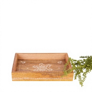 Plateau en bois minimaliste Elite Serve avec poignée en acier, plateau en bois naturel à un seul niveau de luxe pour une utilisation polyvalente, festive et quotidienne - Product Image 1