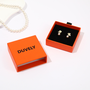 Boîte d'emballage de bijoux en carton rigide personnalisée de luxe avec logo imprimé et insert en éponge doublé de velours - Product Image 3