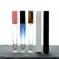Vente en gros 5ml 10ml avec atomiseur Petit mini flacon vide de 10ml en verre carré vaporisateur de parfum