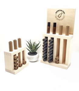 Présentoir en bois multi-tailles pour flacons roll-on 10 ml, tubes de baume à lèvres Kraft et tubes de rouge à lèvres/huile, avec trous de 22 mm, personnalisable - Product Image 1