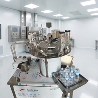 Machine de remplissage d'eau pure en sachets avec buse d'aspiration automatique à deux extrémités de type rotatif, pompe intégrée, production horaire de 2000 bouteilles