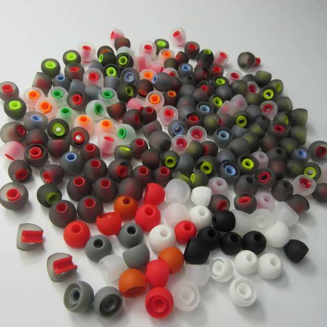 High Quality Soft Silicone Earbuds Tips Eartip Replacement Ear Buds Sleeve Tip Sports Earphone Ear Tip Covers