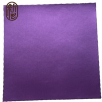 Vente directe d'usine Cuir synthétique PU mat à grain fin avec épaisseur et couleur personnalisables pour l'emballage et la décoration