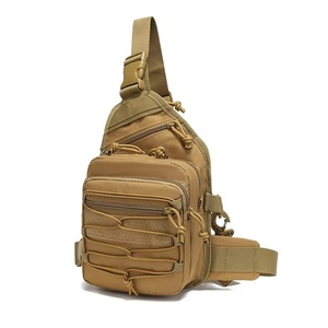 Urban EDC : Style de vie quotidien, déplacements, travail, bureau, professionnel, formel, streetwear, mode, tendance, look B0028 - Product Image 1