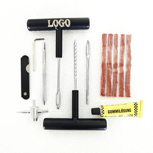 Kit complet d'outils pour le service des pneus, y compris des patchs de réparation, des râpes et des fers - Product Image 2