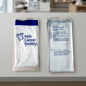 Bolsas de Donación Personalizadas Biodegradables de Plástico HDPE con Sellado Térmico e Impresión por Grabado para Empacar Ropa - Product Image 2