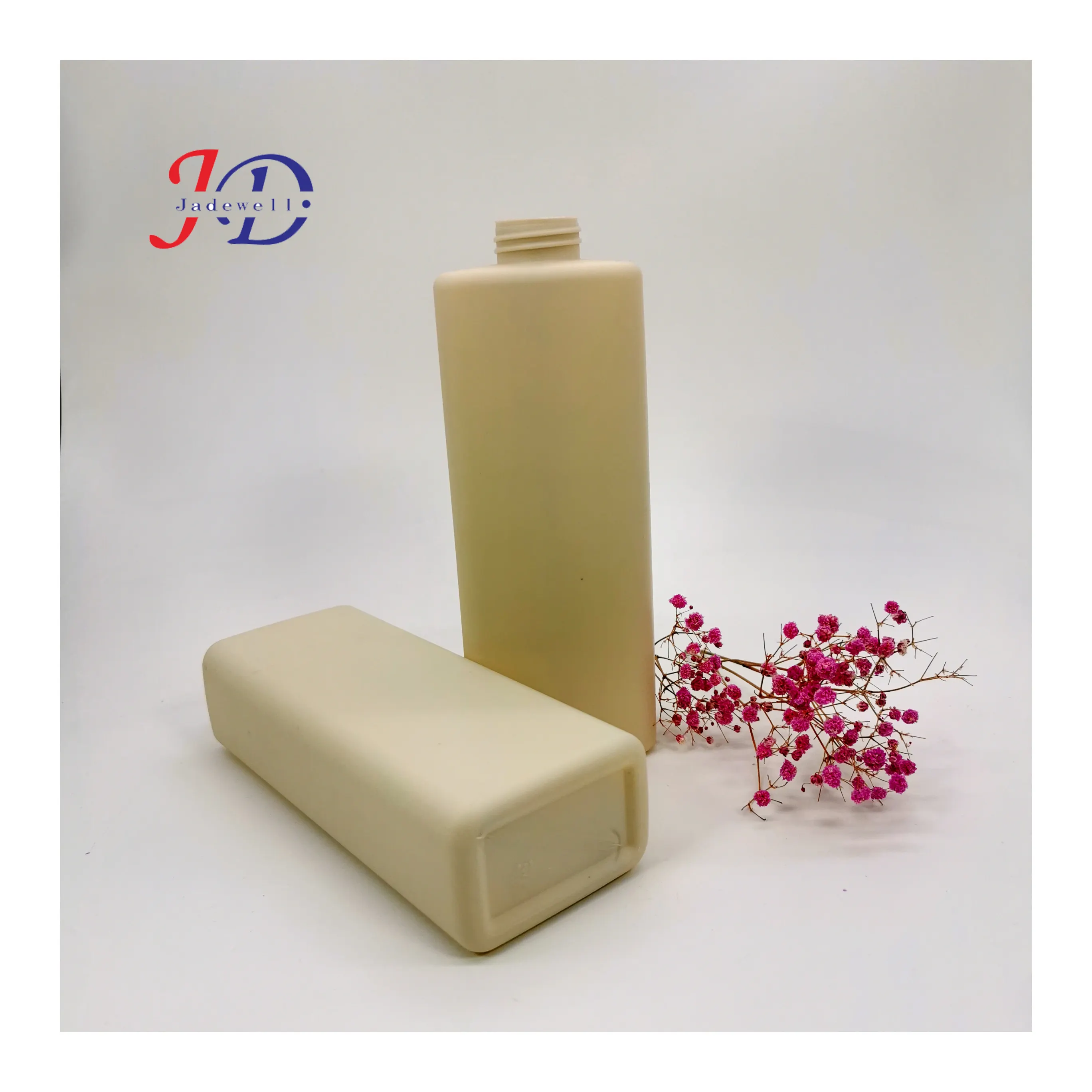 Wholesale 750Ml 800Ml HDPE Rectangle Plastic No Odor Square Flat Shoulder Velvet PE Pump Bottle For Cleaner