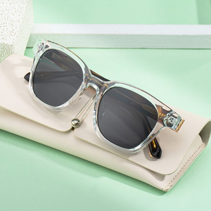 Occhiali da Sole KAJILA all'Ingrosso, Design Elegante e Personalizzato, Protezione UV400, Montatura Morbida Quadrata per Uomo e Donna - Product Image 3