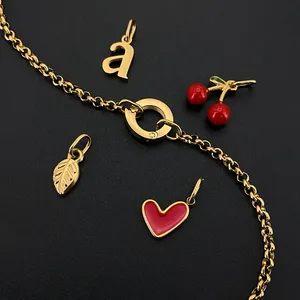 Collier en acier inoxydable eManco Fashion, style Y2K ludique, avec breloque initiale cerise <span class=keywords><strong>rouge</strong></span> et cœur, vente en gros - Product Image 6
