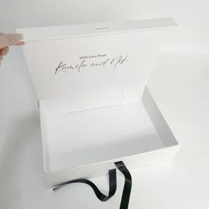 Custom Elegant Gift Box With Logo For Delicate Gift Hand Bags Tshirt Dress Luxury Brand White Folding Box Packaging Clothing