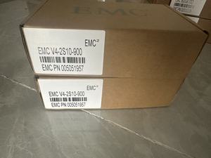 Disque dur SAS 900 Go 10K <span class=keywords><strong>HGST</strong></span> UCSTSSC900 0B26041 EMC P/N 118032934-02 pour système de stockage EMC Unity - Product Image 4