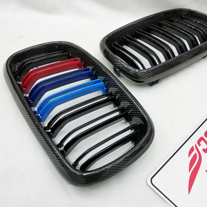 Convient pour <span class=keywords><strong>BMW</strong></span> <span class=keywords><strong>X5</strong></span> <span class=keywords><strong>F15</strong></span> F16 F85 F86 Grille modifiée 13-19 avec barres parallèles F16 Dual Line Grille en fibre de carbone noir brillant - Product Image 3