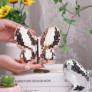 Redeco nuevo estilo discoteca resina cristal mariposa <span class=keywords><strong>escultura</strong></span> adornos arte mariposa estatuilla artesanías para regalos decoración del hogar - Product Image 5
