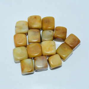 Vente en gros de pierres carrées en <span class=keywords><strong>jade</strong></span> <span class=keywords><strong>jaune</strong></span> ancien de 20 à 30mm pierres semi-précieuses polies pour la décoration et la boule sur le thème du bouddhisme - Product Image 3