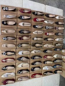 تشكيلة أحذية نسائية بكعب موديل جديد بمقدمة ضحلة وكعب عريض مناسبة للعمل والفساتين للبيع بالجملة - Product Image 3